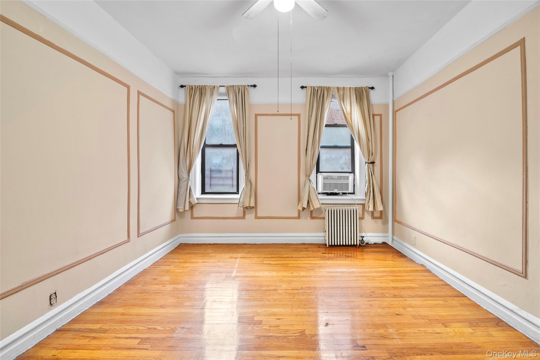 #7 photo, 3720 81 Strret, 뉴욕퀸즈 Jackson Heights , NY 11372