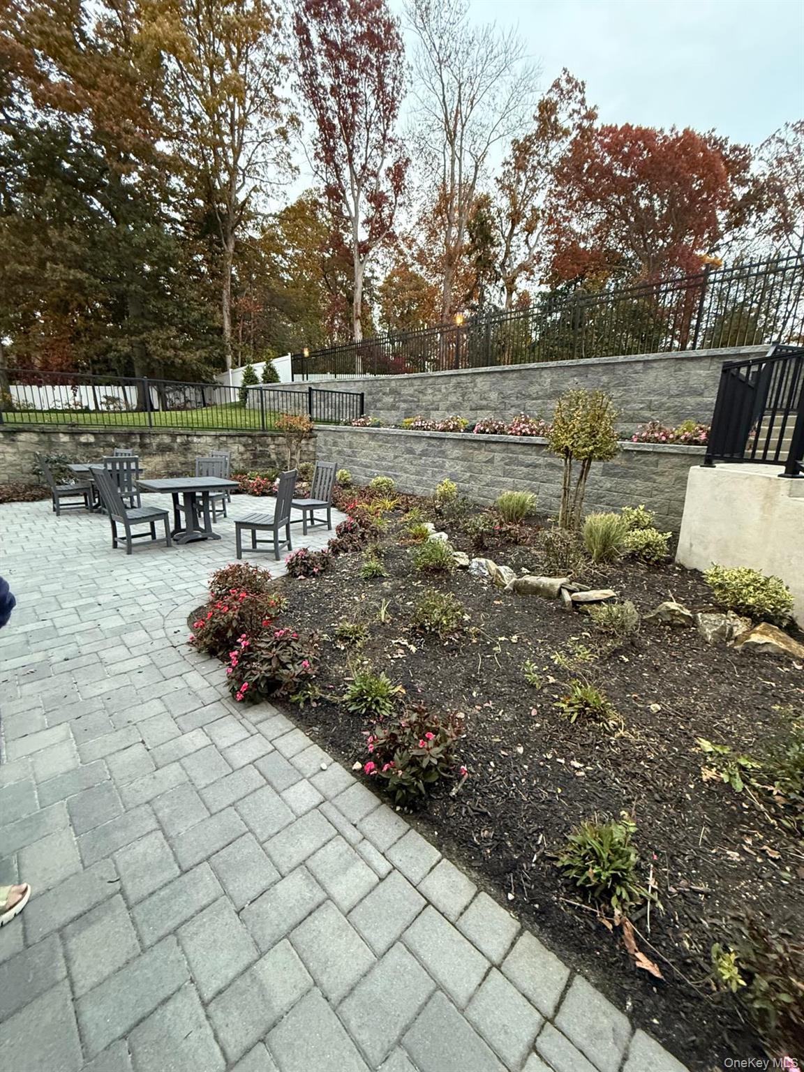 #14 photo, 128 Santa Barbara Drive, Plainview , NY 11803