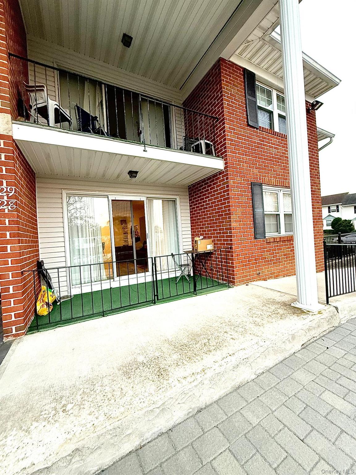 #2 photo, 128 Santa Barbara Drive, Plainview , NY 11803