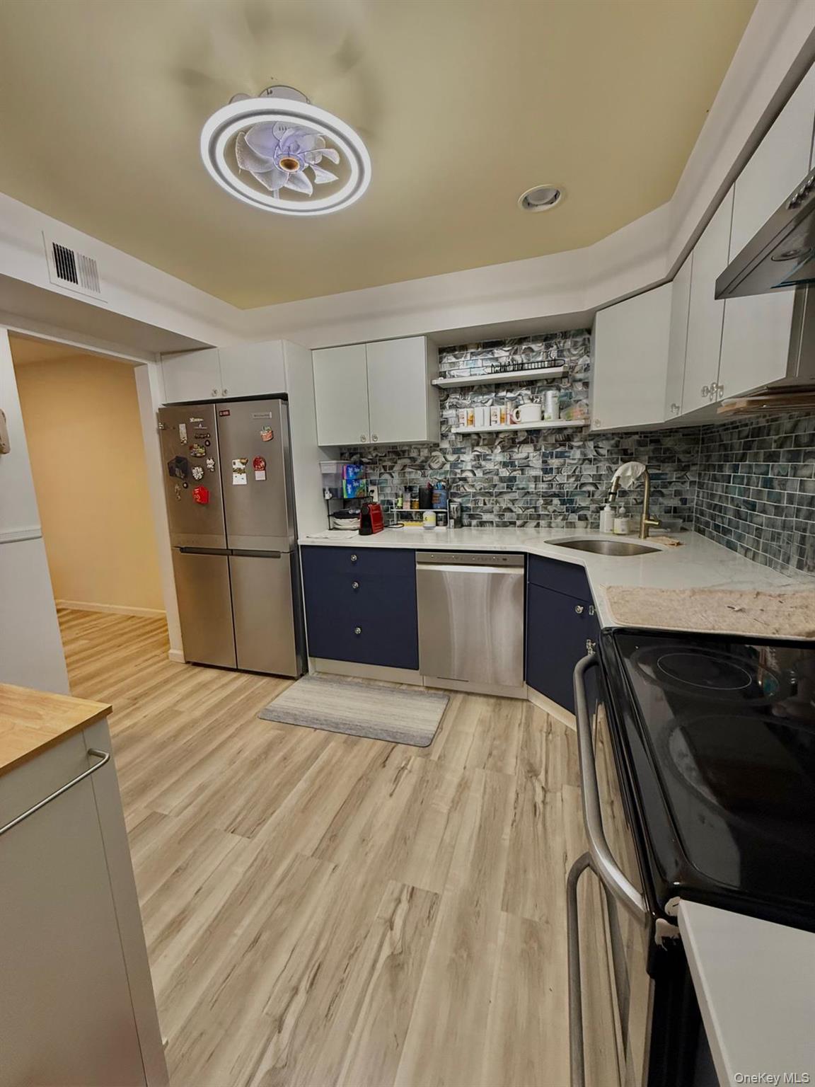 #8 photo, 128 Santa Barbara Drive, Plainview , NY 11803