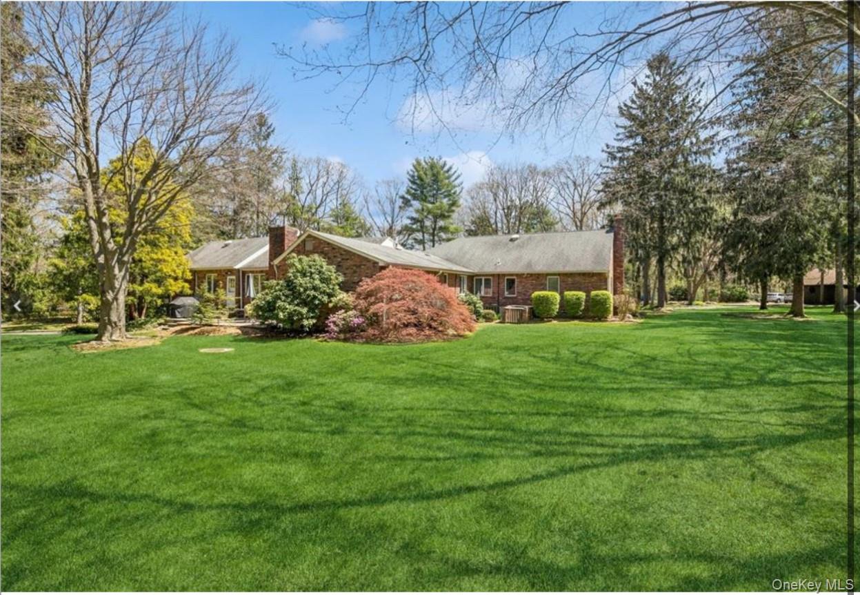 #1 photo, 1926 Midlane rd, स्योसेट Syosset , NY 11791