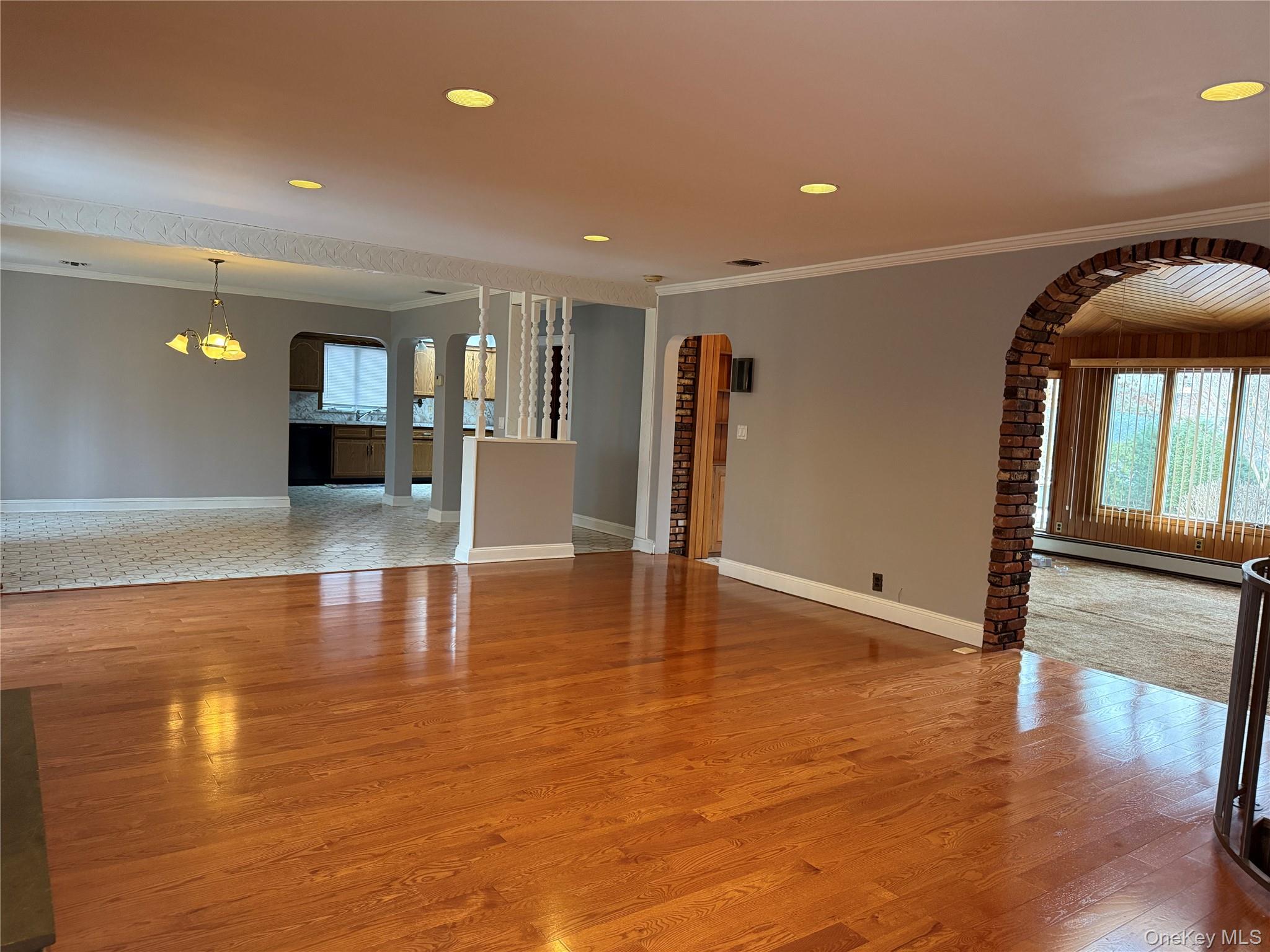 #11 photo, 1926 Midlane rd, स्योसेट Syosset , NY 11791