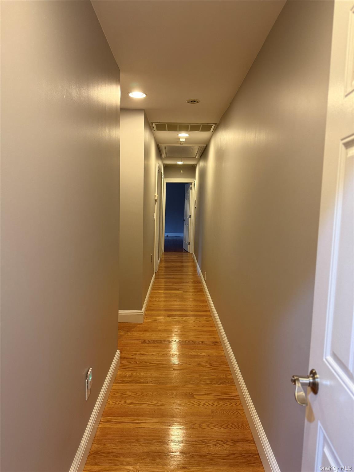 #5 photo, 1926 Midlane rd, स्योसेट Syosset , NY 11791