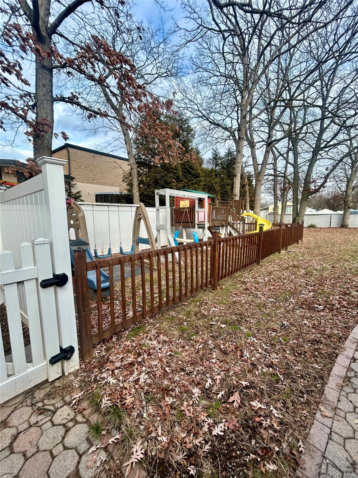 #6 photo, 1255 Udall Road, Bay Shore , NY 11706