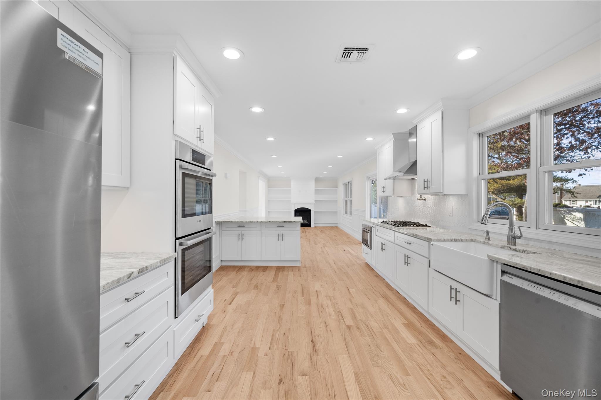 #12 photo, 104 Grand Boulevard, Massapequa Park , NY 11762