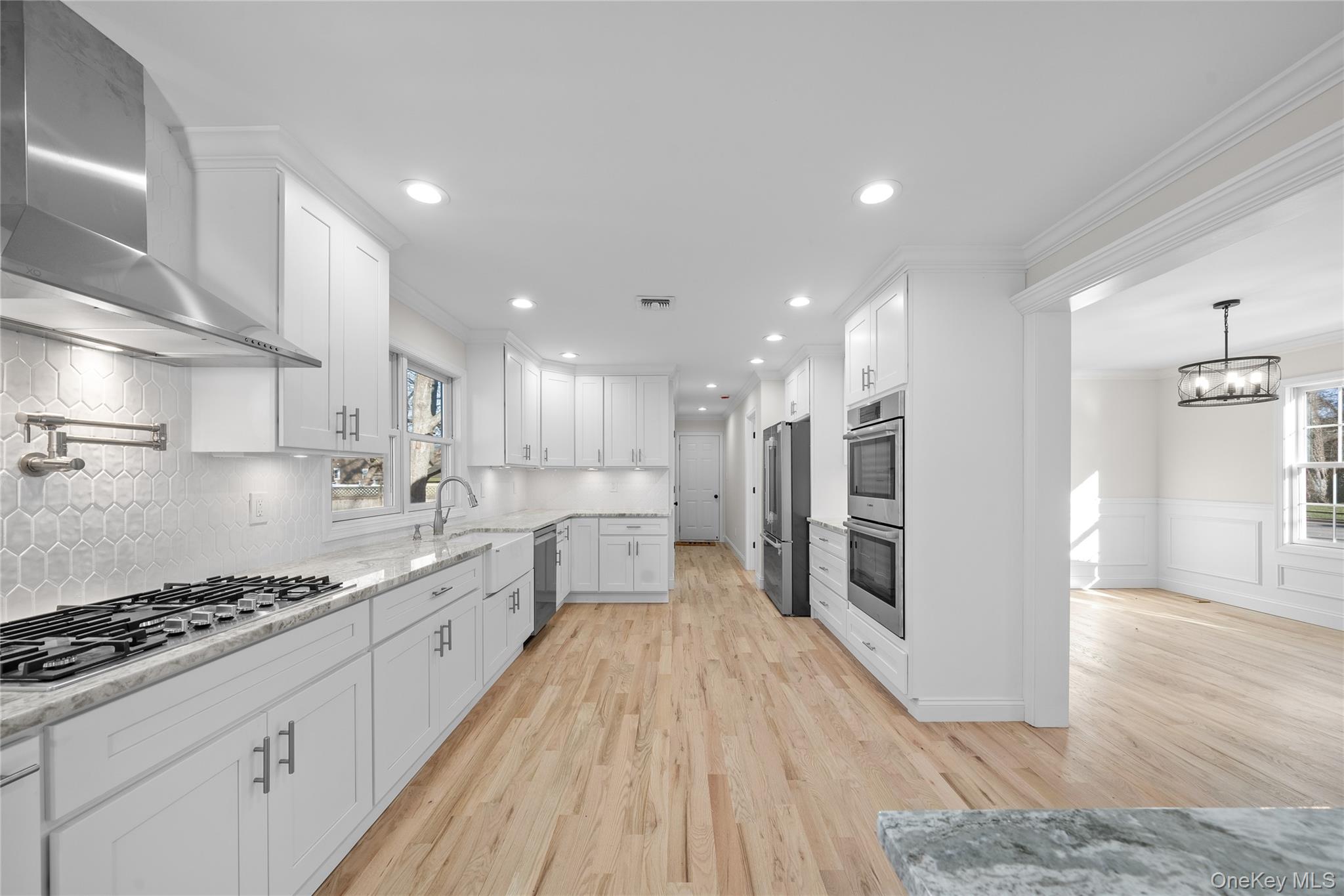 #14 photo, 104 Grand Boulevard, Massapequa Park , NY 11762