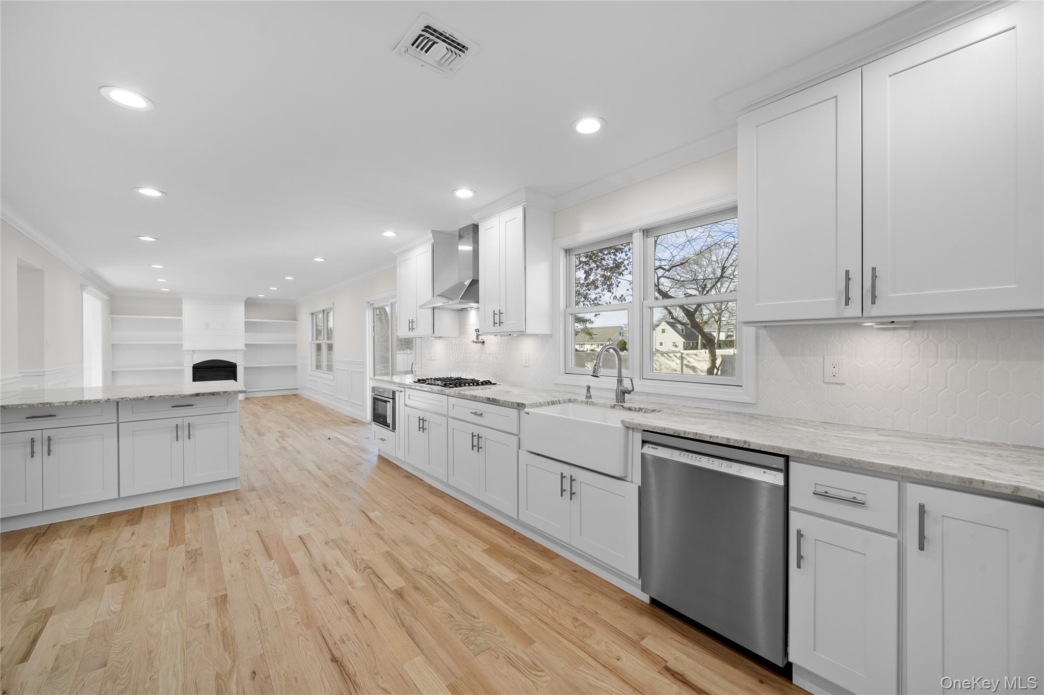 #17 photo, 104 Grand Boulevard, Massapequa Park , NY 11762