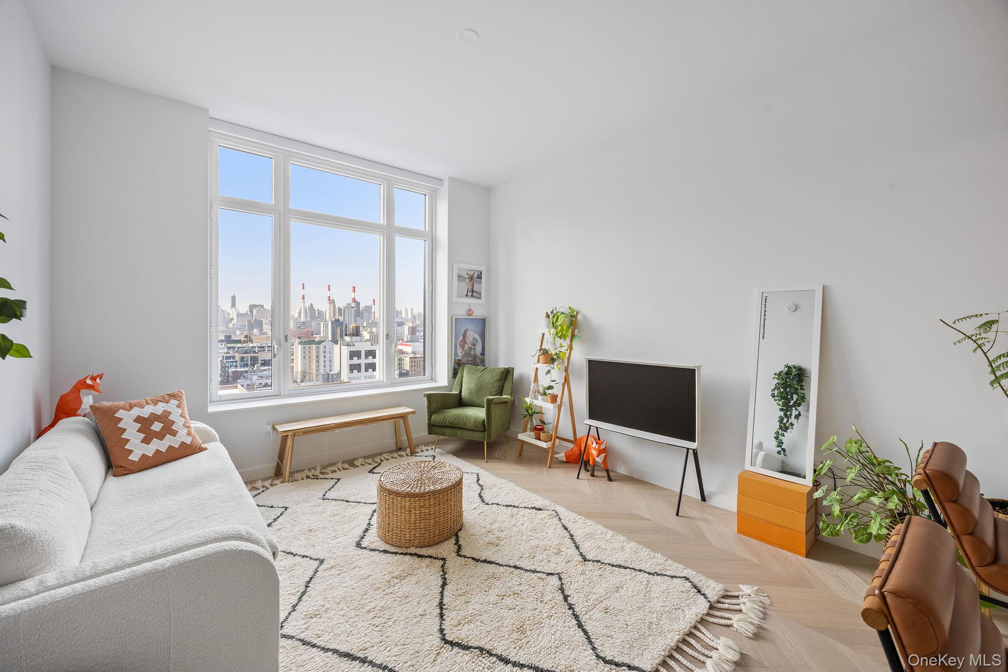 #5 photo, 41st Avenue 29-18, Long Island City , NY 11101