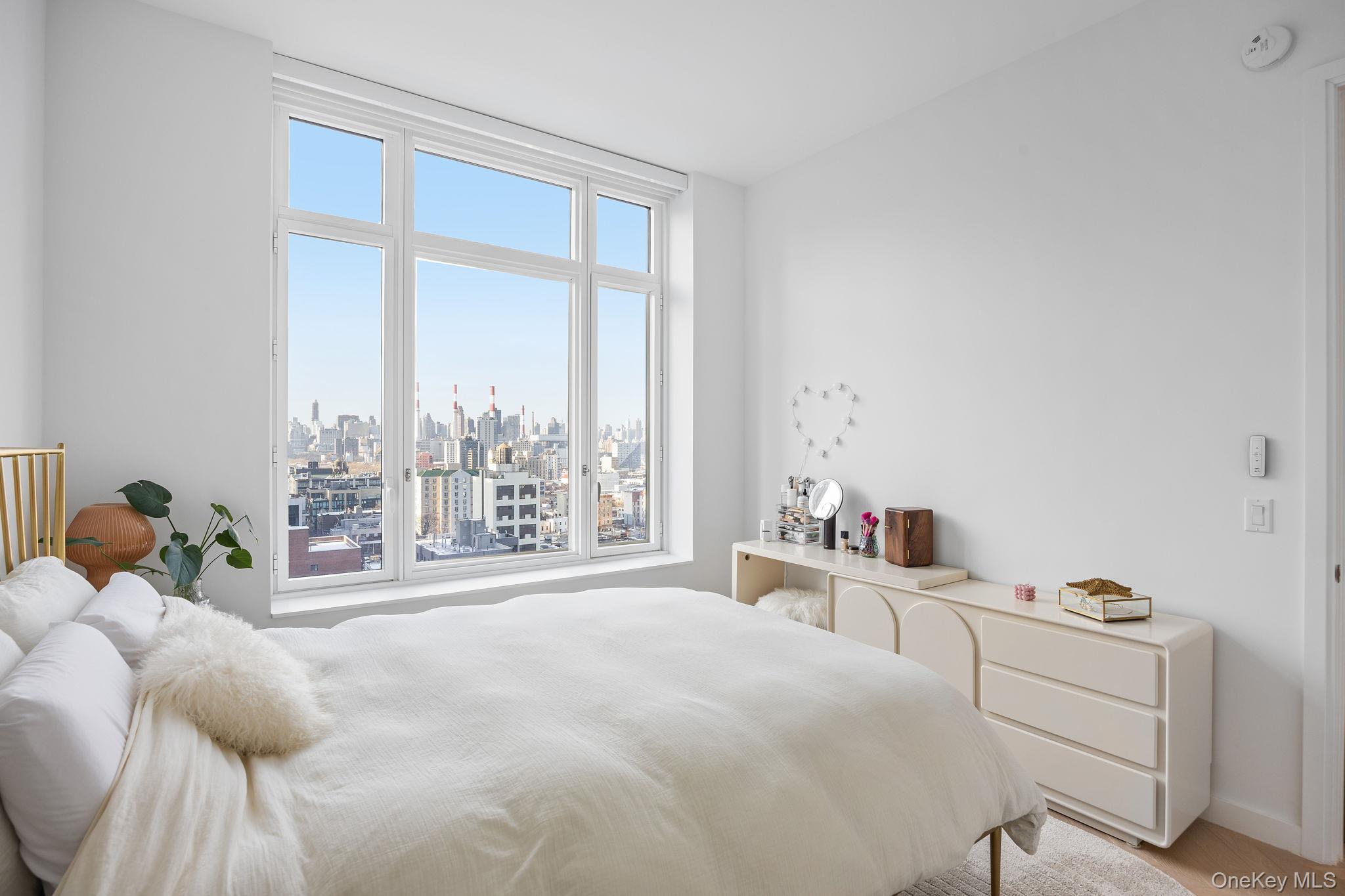 #7 photo, 41st Avenue 29-18, Long Island City , NY 11101