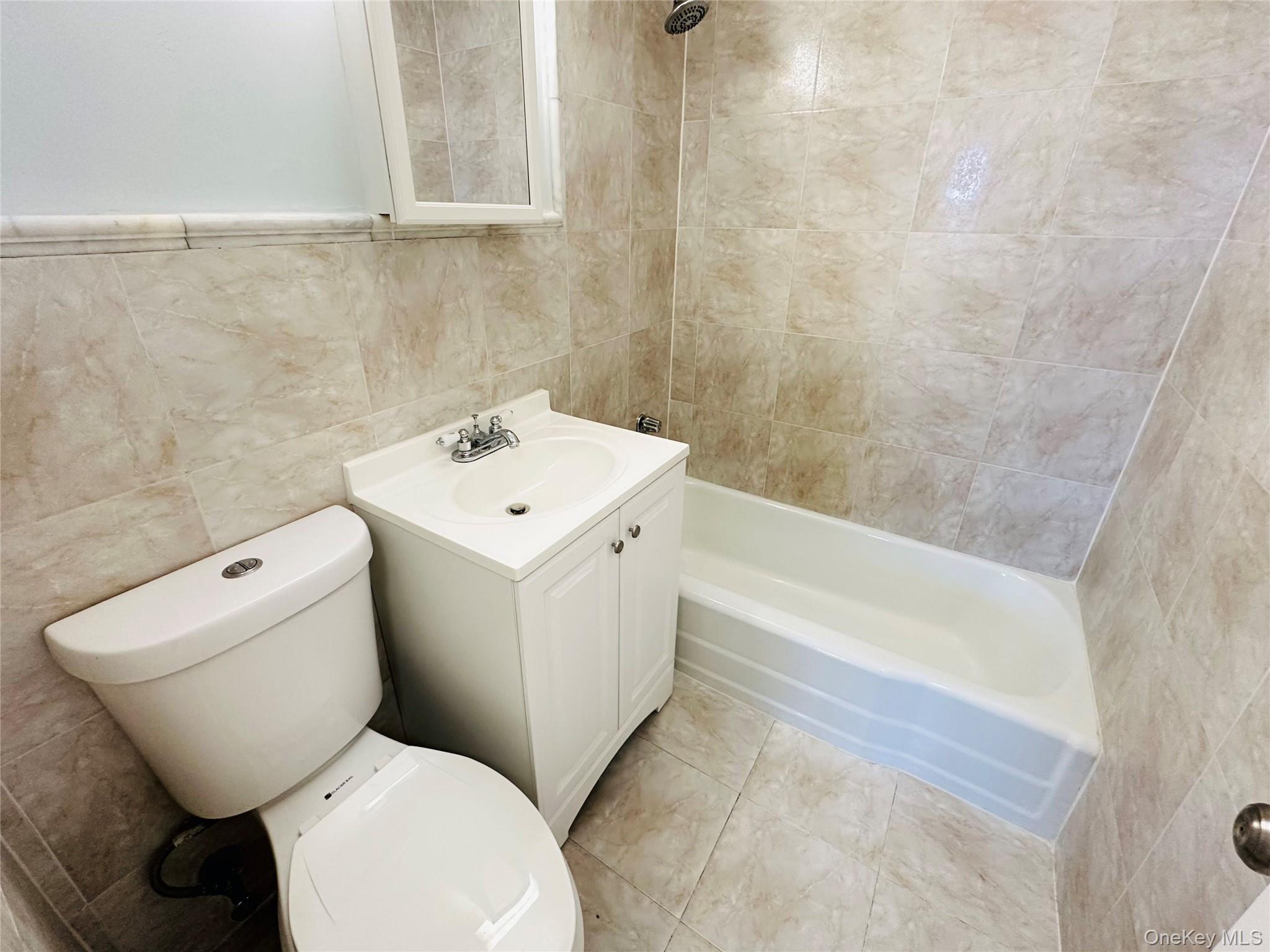 #17 photo, 880 Boynton Avenue, Bronx , NY 10473