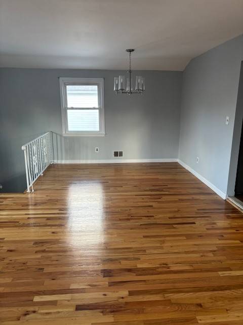 #4 photo, 302 Maybury Ave, Staten Island , NY 10308