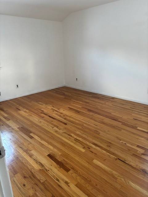 #8 photo, 302 Maybury Ave, Staten Island , NY 10308