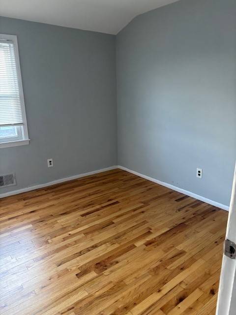 #9 photo, 302 Maybury Ave, Staten Island , NY 10308