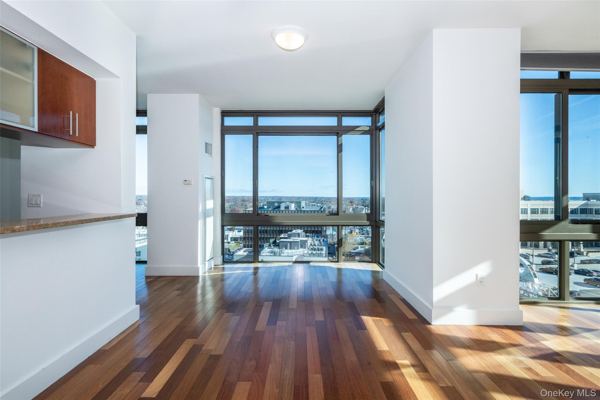 #2 photo, 175 Huguenot Street, New Rochelle , NY 10801