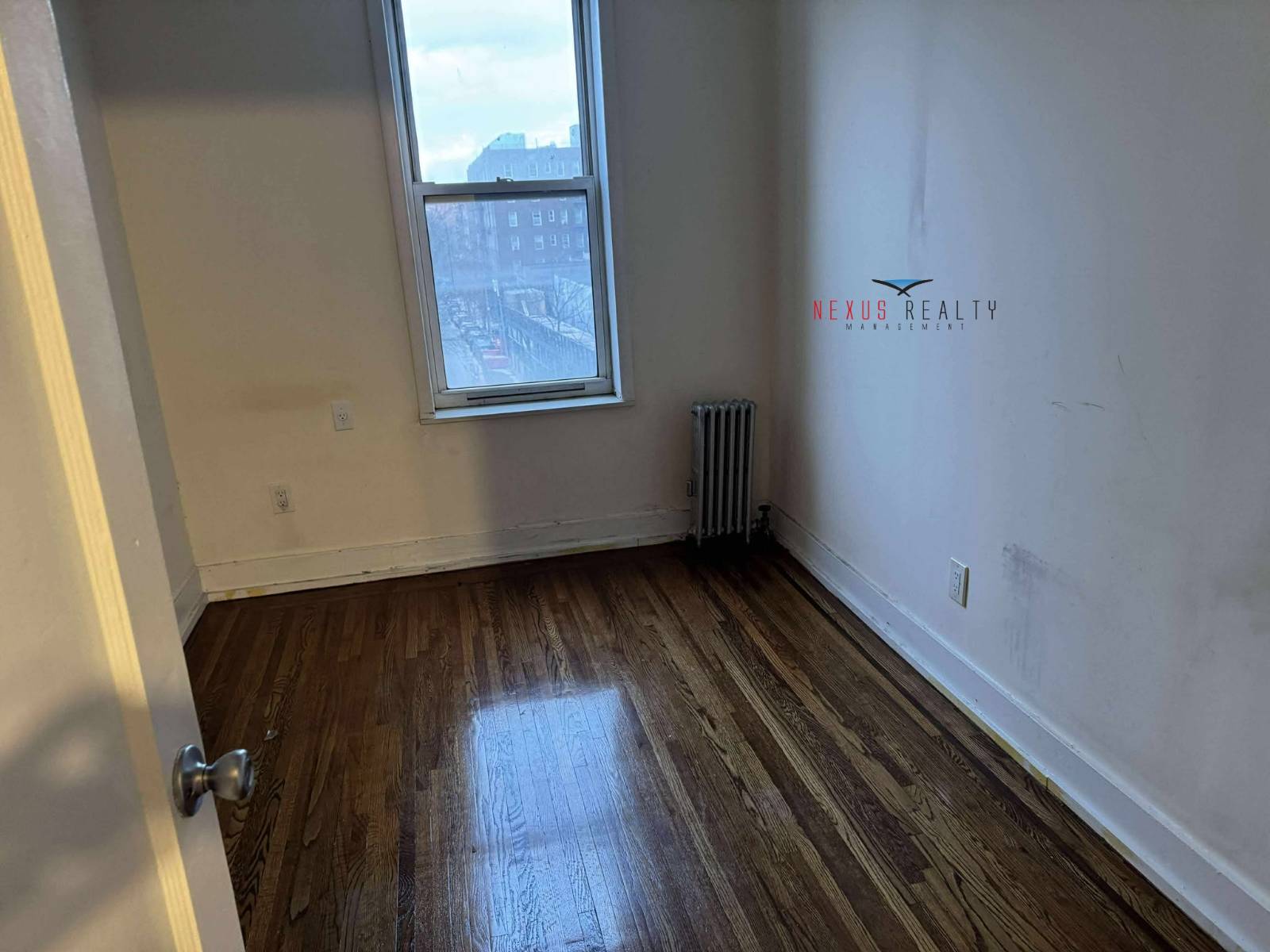 #3 photo, 58th STREET & 43RD AVENUE, Куинс ‖ Woodside , NY 11377