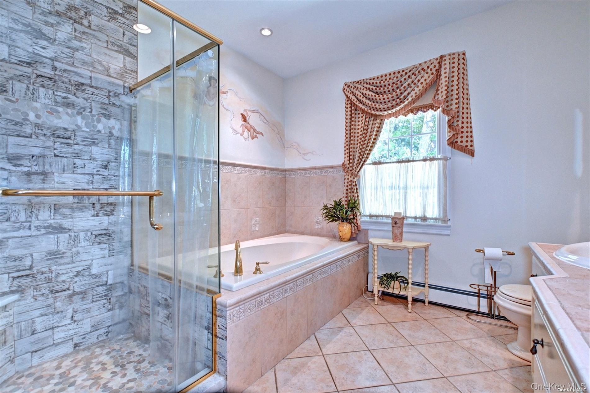 #11 photo, 3 Leahs, מחוז סאפוק Smithtown , NY 11787