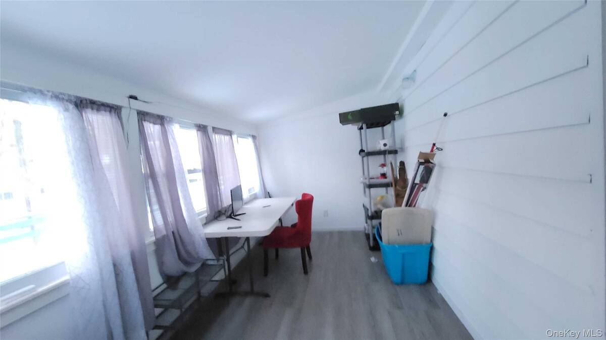 #7 photo, 56 Woodcliff Trail, Baiting Hollow , NY 11933