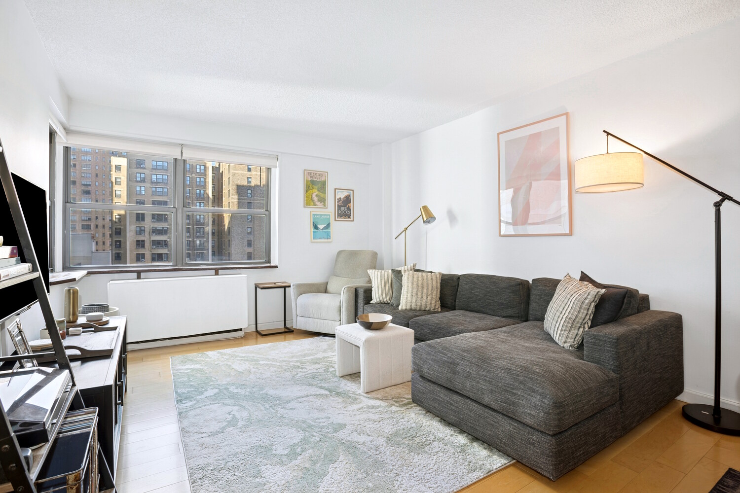 #1 photo, 132 E 35TH Street, मैनहटन Murray Hill , NY 10016