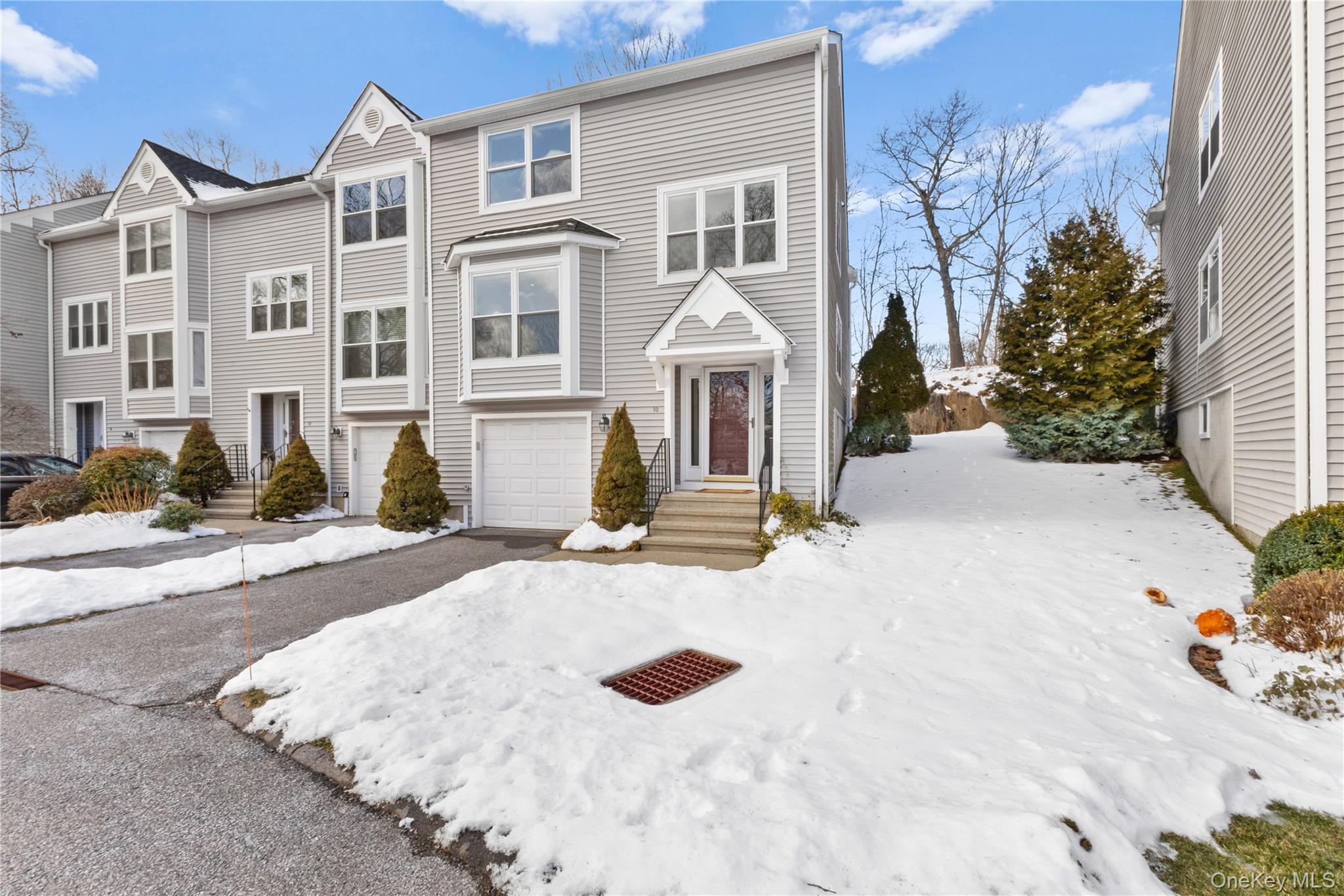 #1 photo, 10 Guilford Circle, Goldens Bridge , NY 10526