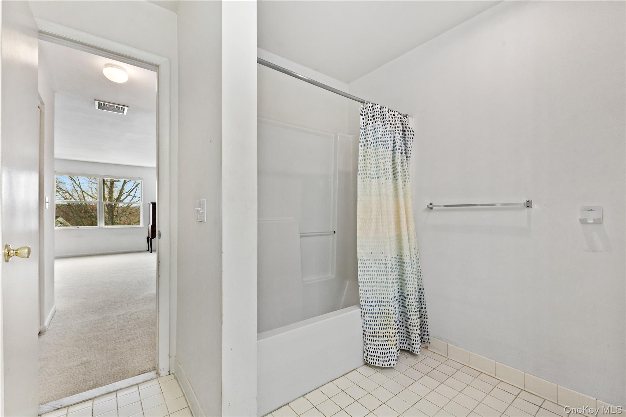 #13 photo, 10 Guilford Circle, Goldens Bridge , NY 10526