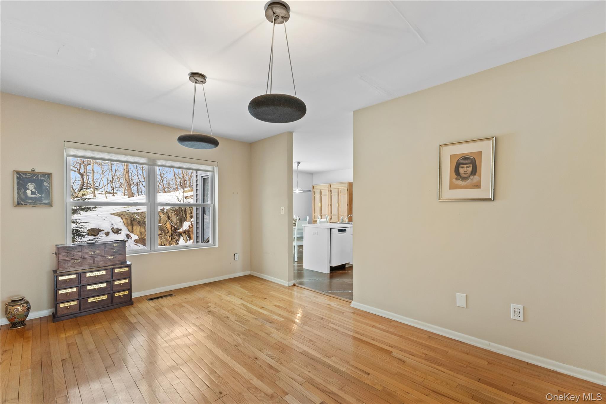 #8 photo, 10 Guilford Circle, Goldens Bridge , NY 10526