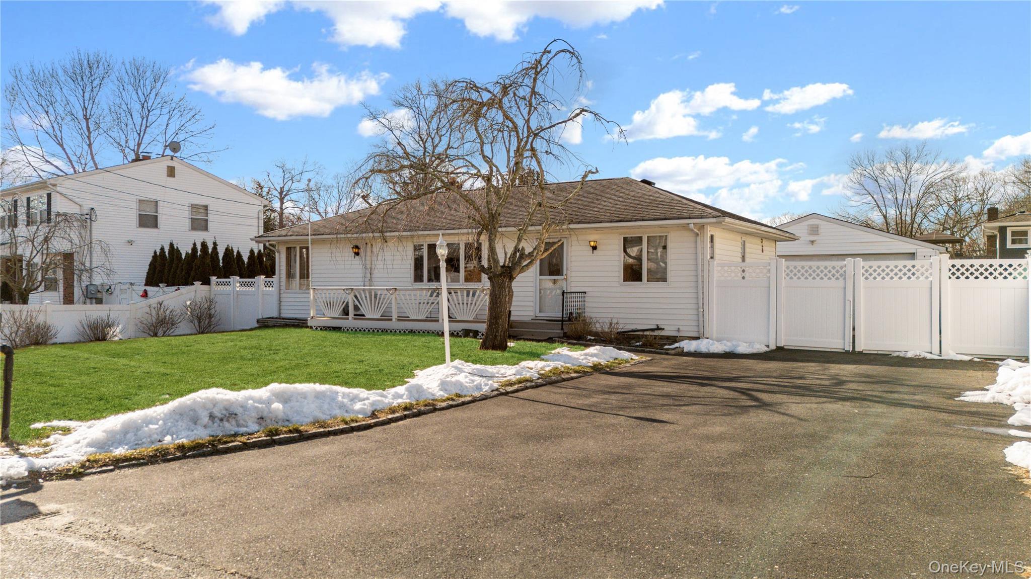 #2 photo, 46 Creighton Avenue, Lake Ronkonkoma , NY 11779