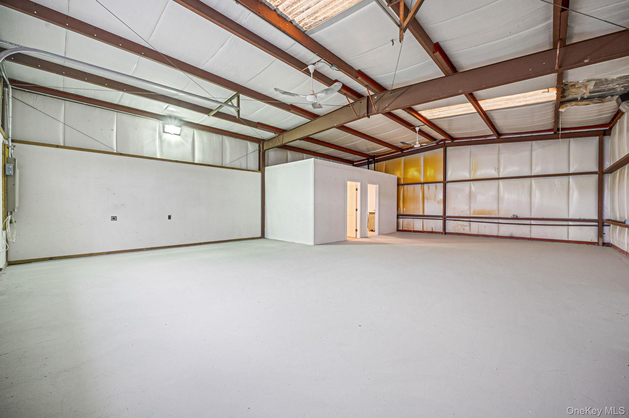 #13 photo, 1807 Middle Road, Calverton , NY 11933