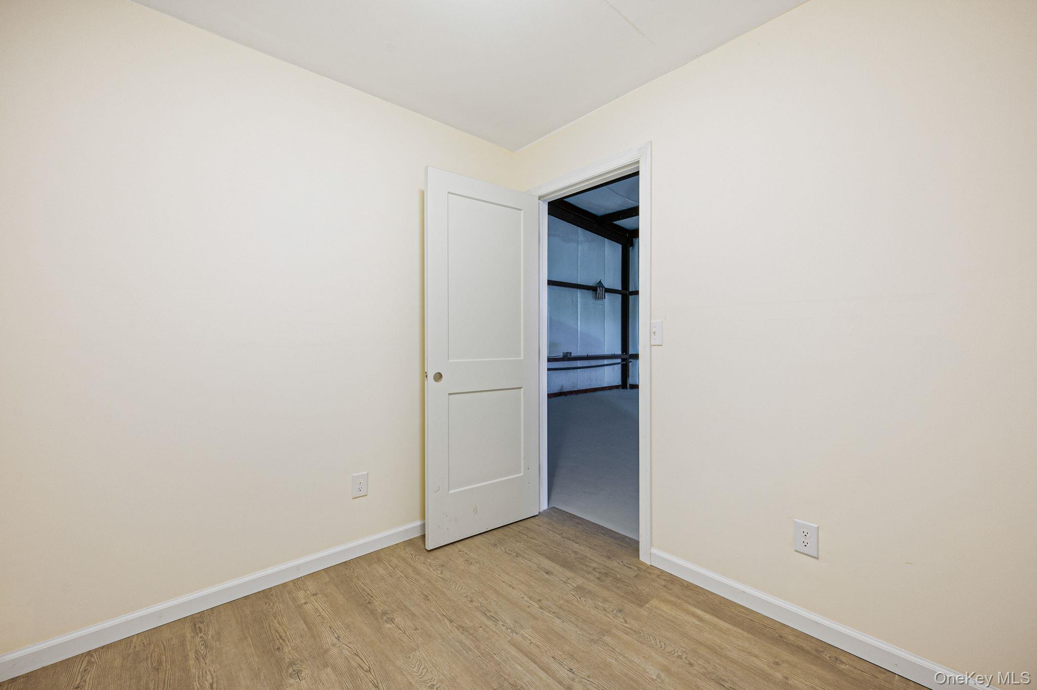 #18 photo, 1807 Middle Road, Calverton , NY 11933