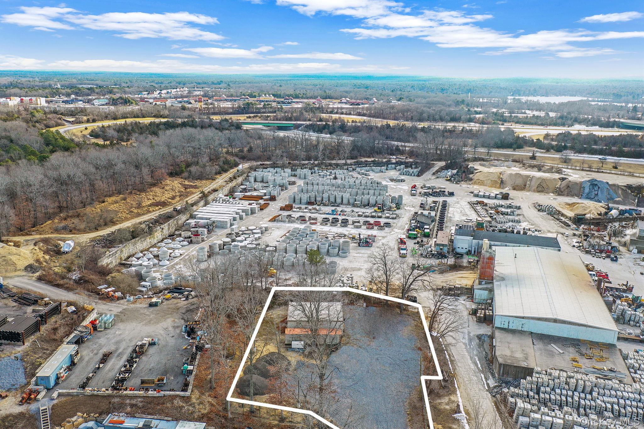 #3 photo, 1807 Middle Road, Calverton , NY 11933