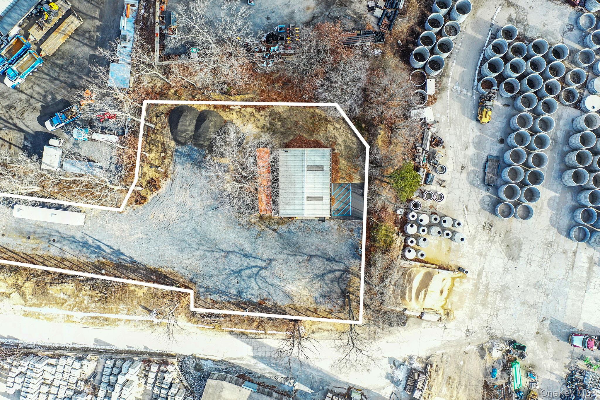 #4 photo, 1807 Middle Road, Calverton , NY 11933