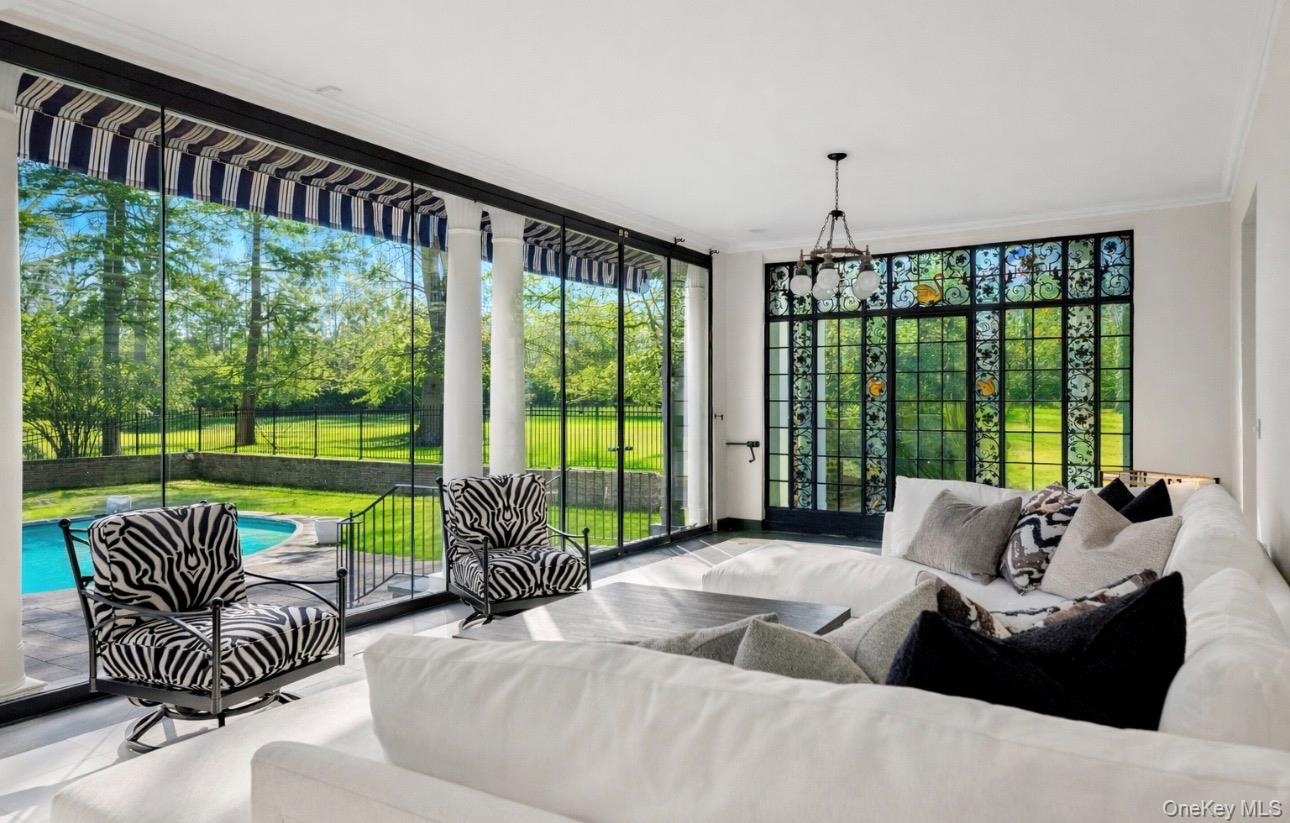 #14 photo, 393 Mill River Road, Нассау ‖ Muttontown , NY 11771