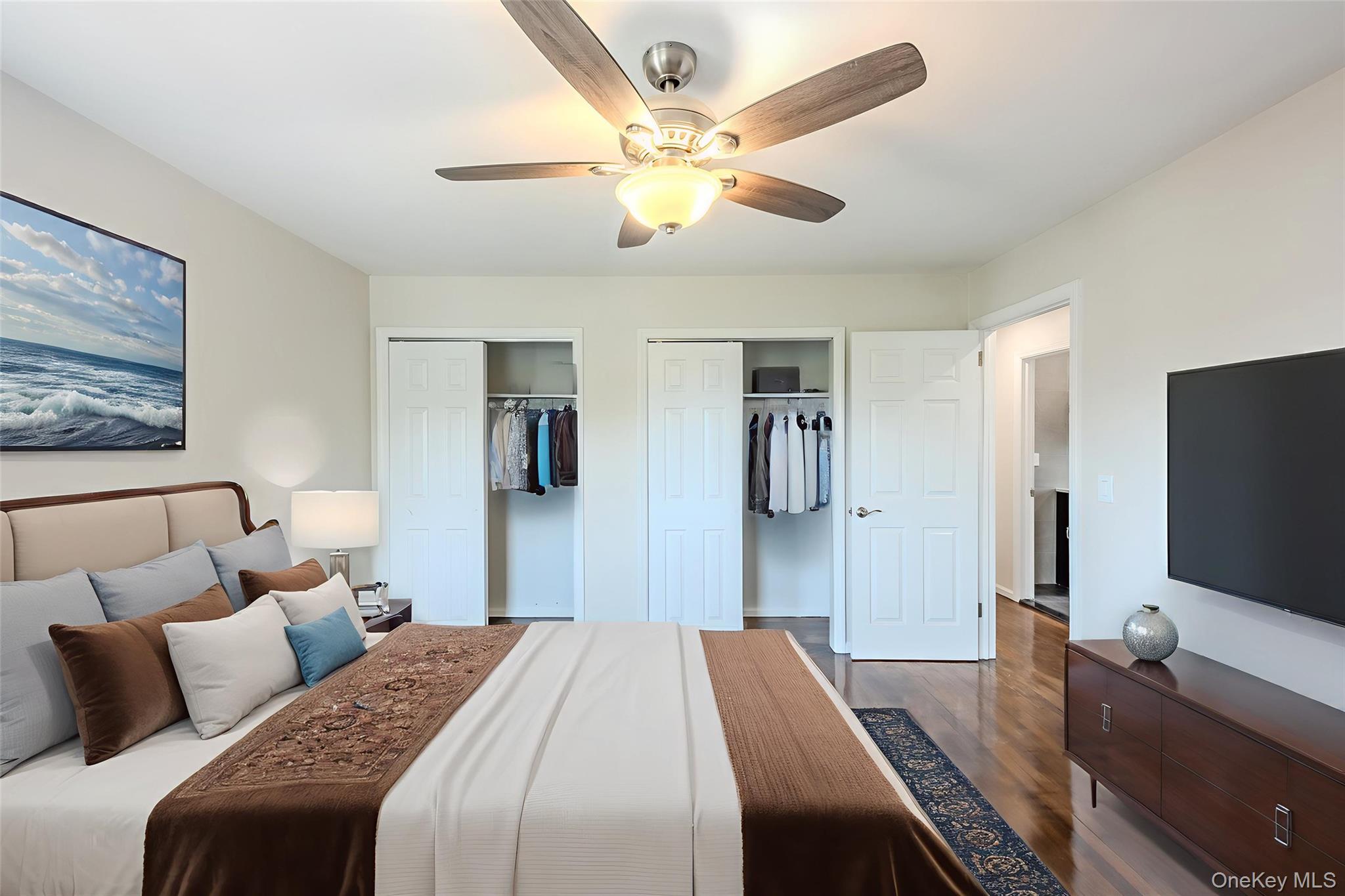 #13 photo, 214 Carman Avenue, नासाउ काउंटी East Rockaway , NY 11518