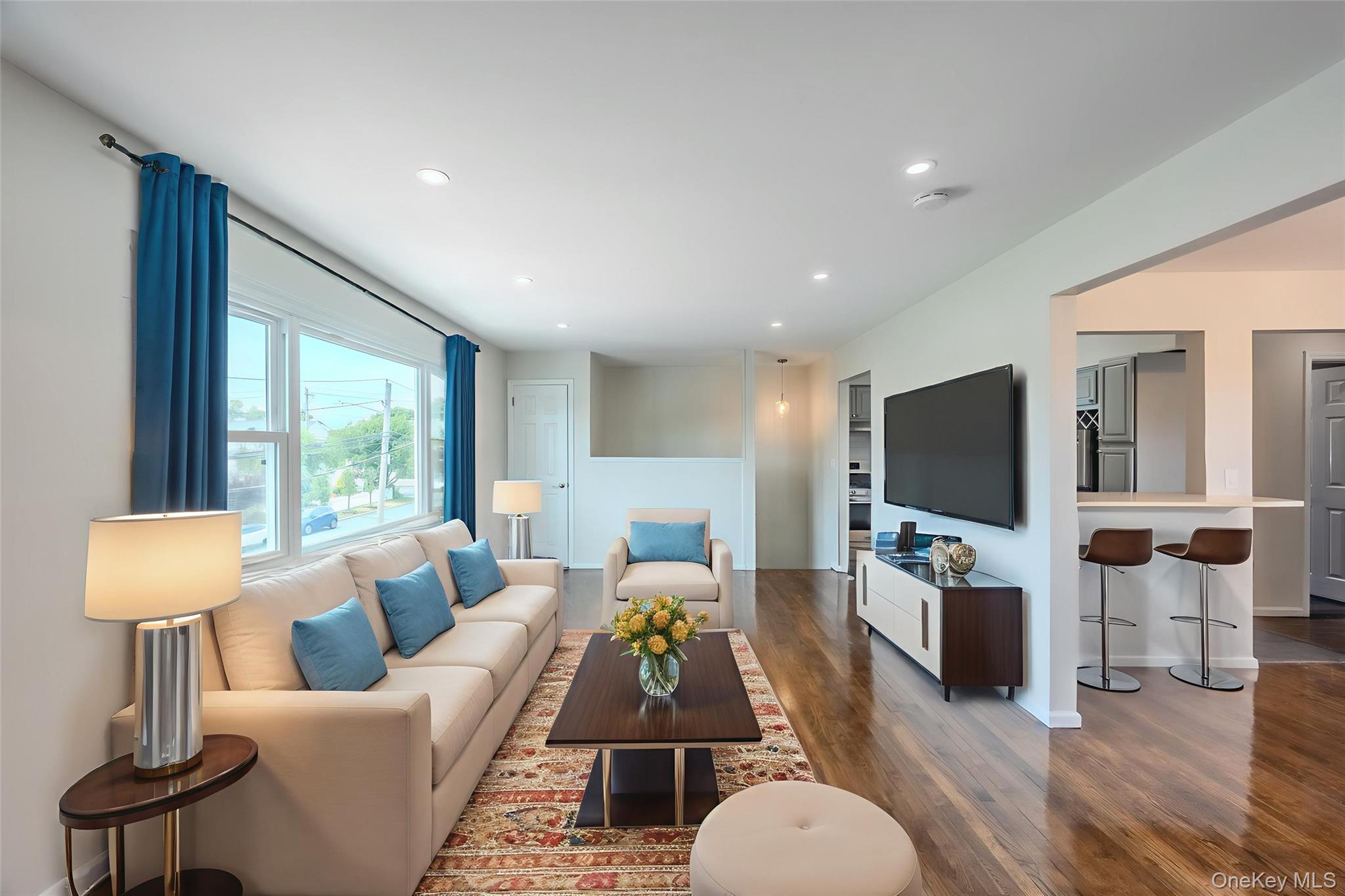 #5 photo, 214 Carman Avenue, नासाउ काउंटी East Rockaway , NY 11518