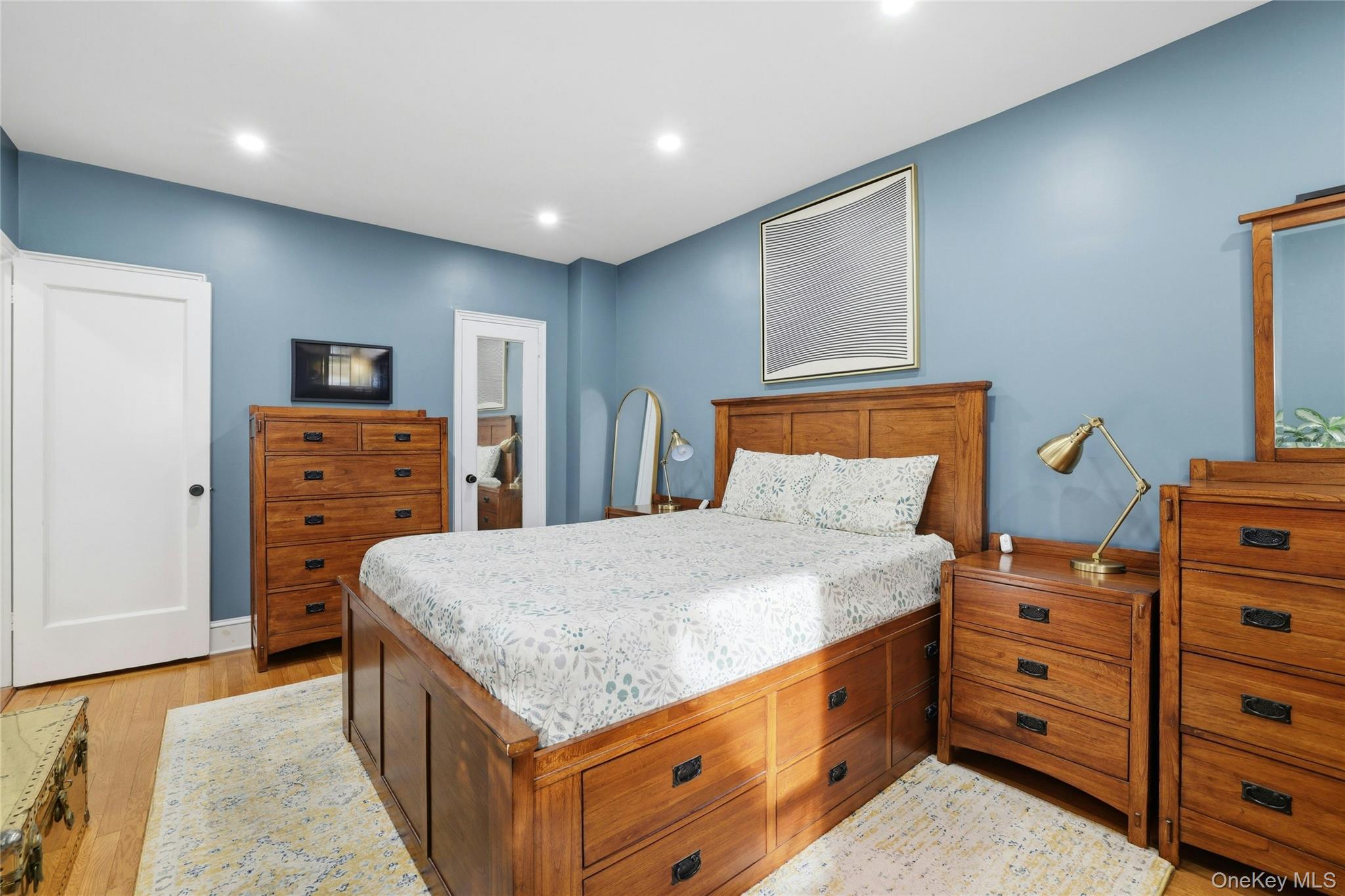 #12 photo, 25-40 31st Avenue, Куинс ‖ Astoria , NY 11106