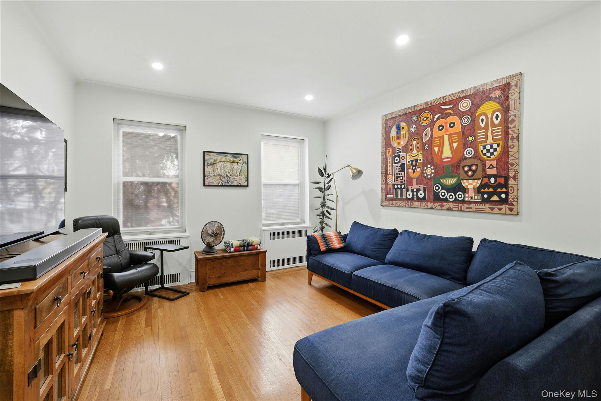 #5 photo, 25-40 31st Avenue, Куинс ‖ Astoria , NY 11106