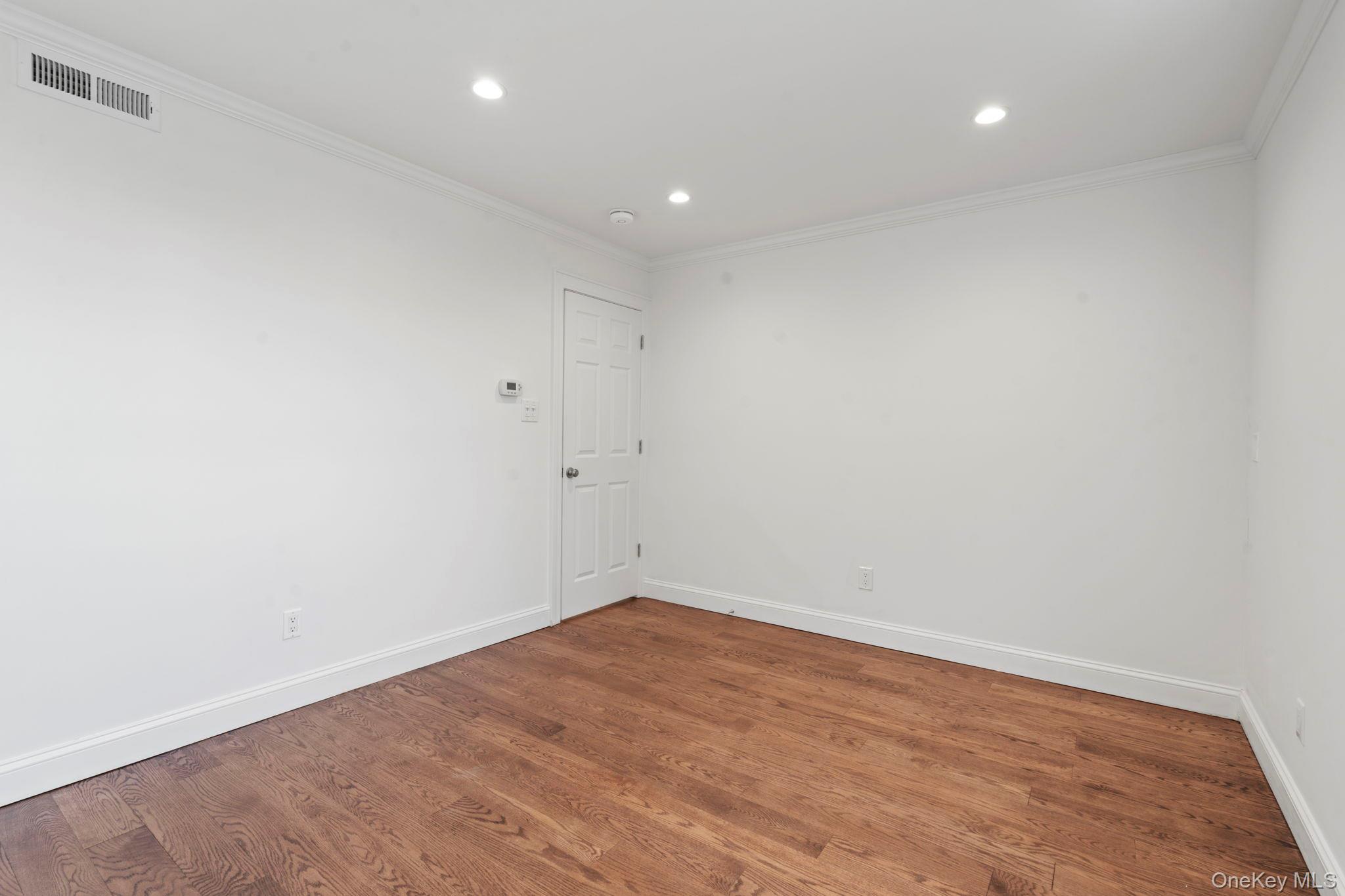 #13 photo, 1 Anchorage, Freeport , NY 11520