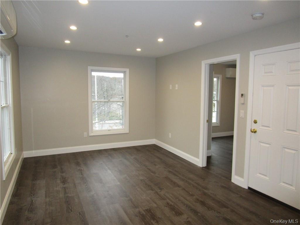 #19 photo, 1952 Commerce Street, Yorktown Heights , NY 10598