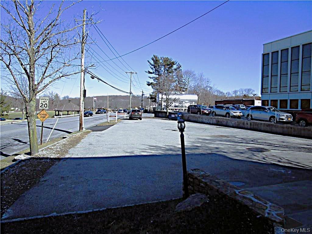 #5 photo, 1952 Commerce Street, Yorktown Heights , NY 10598