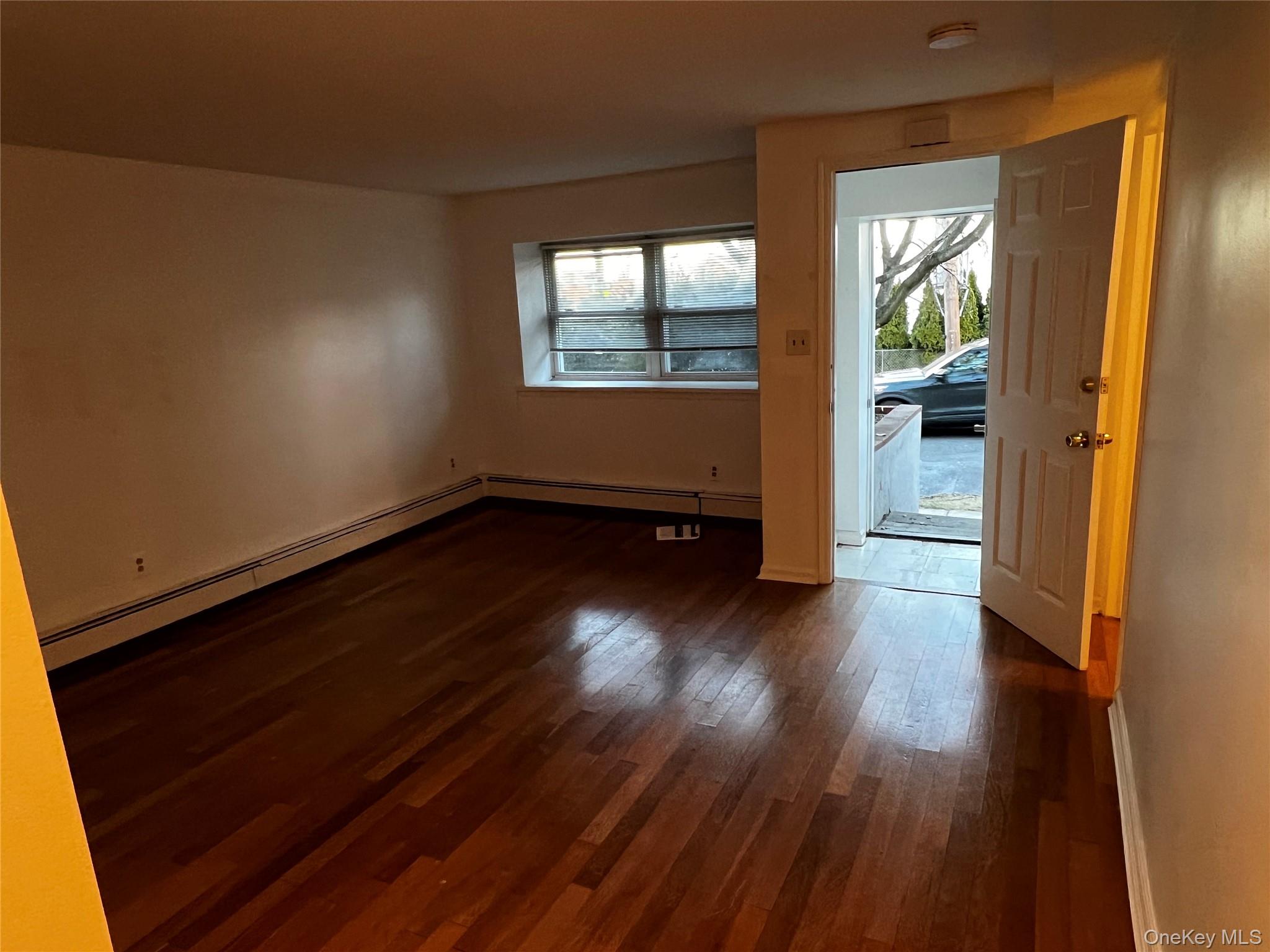 #3 photo, 101 Sterling Avenue, 纽约州 Yonkers , NY 10704