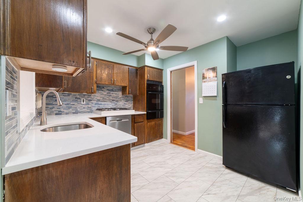 #12 photo, 3 Gottlieb Drive, Pearl River , NY 10965