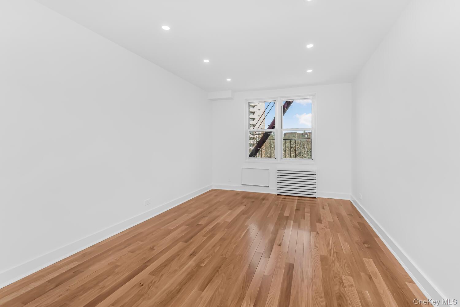 #13 photo, 3901 Independence Avenue, Bronx , NY 10463