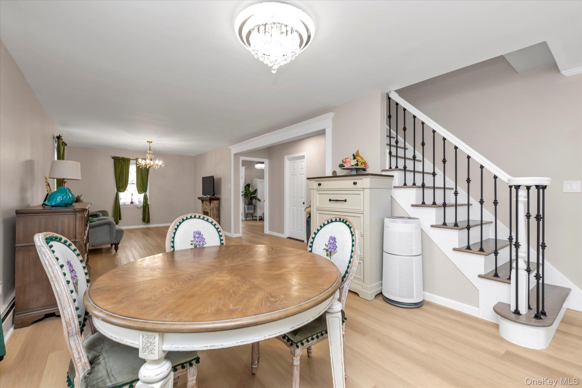 #9 photo, 2451 Joseph Court, 롱 아일랜드 Bellmore , NY 11710