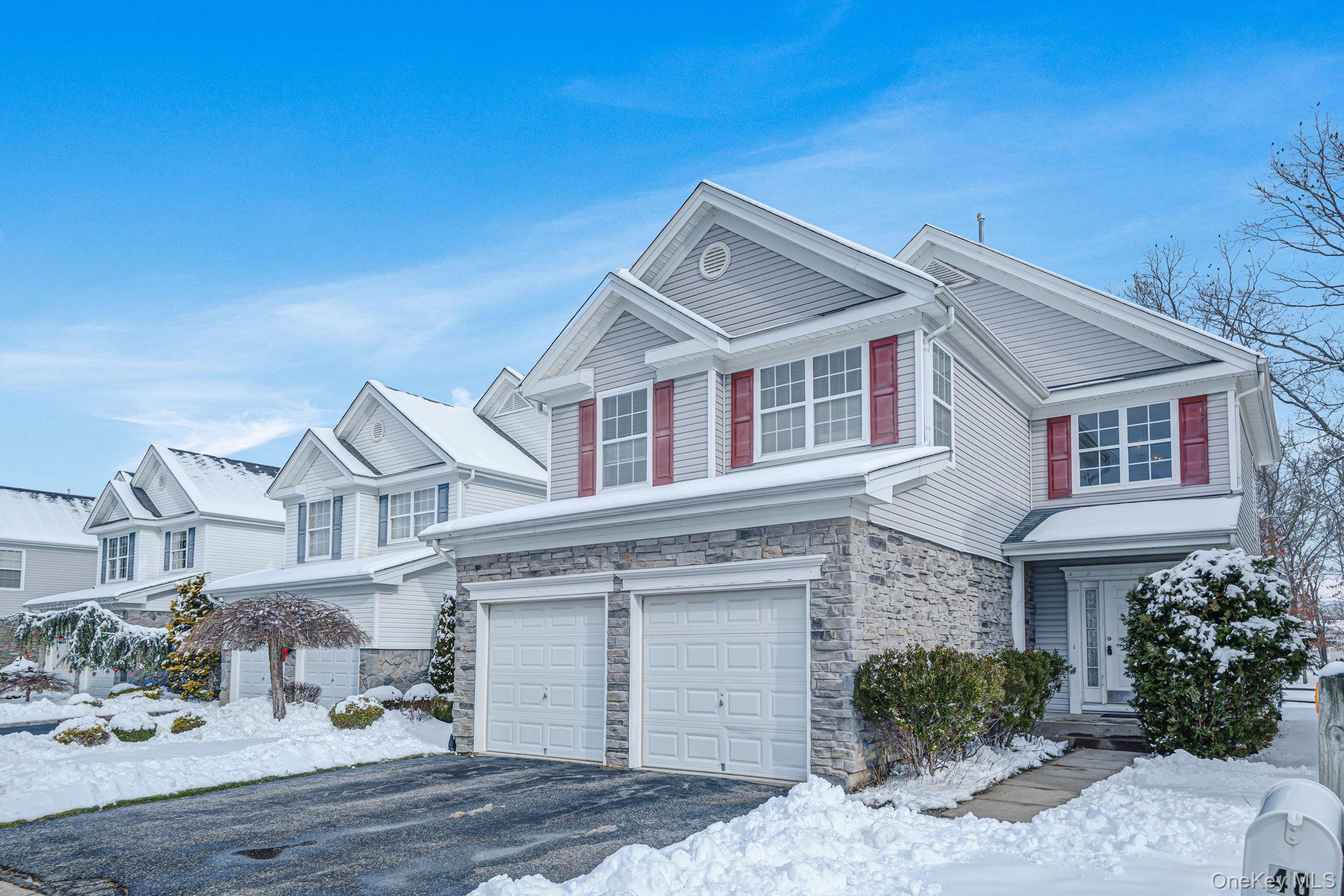 #2 photo, 48 Kate Circle, सफ़ोक काउंटी Middle Island , NY 11953