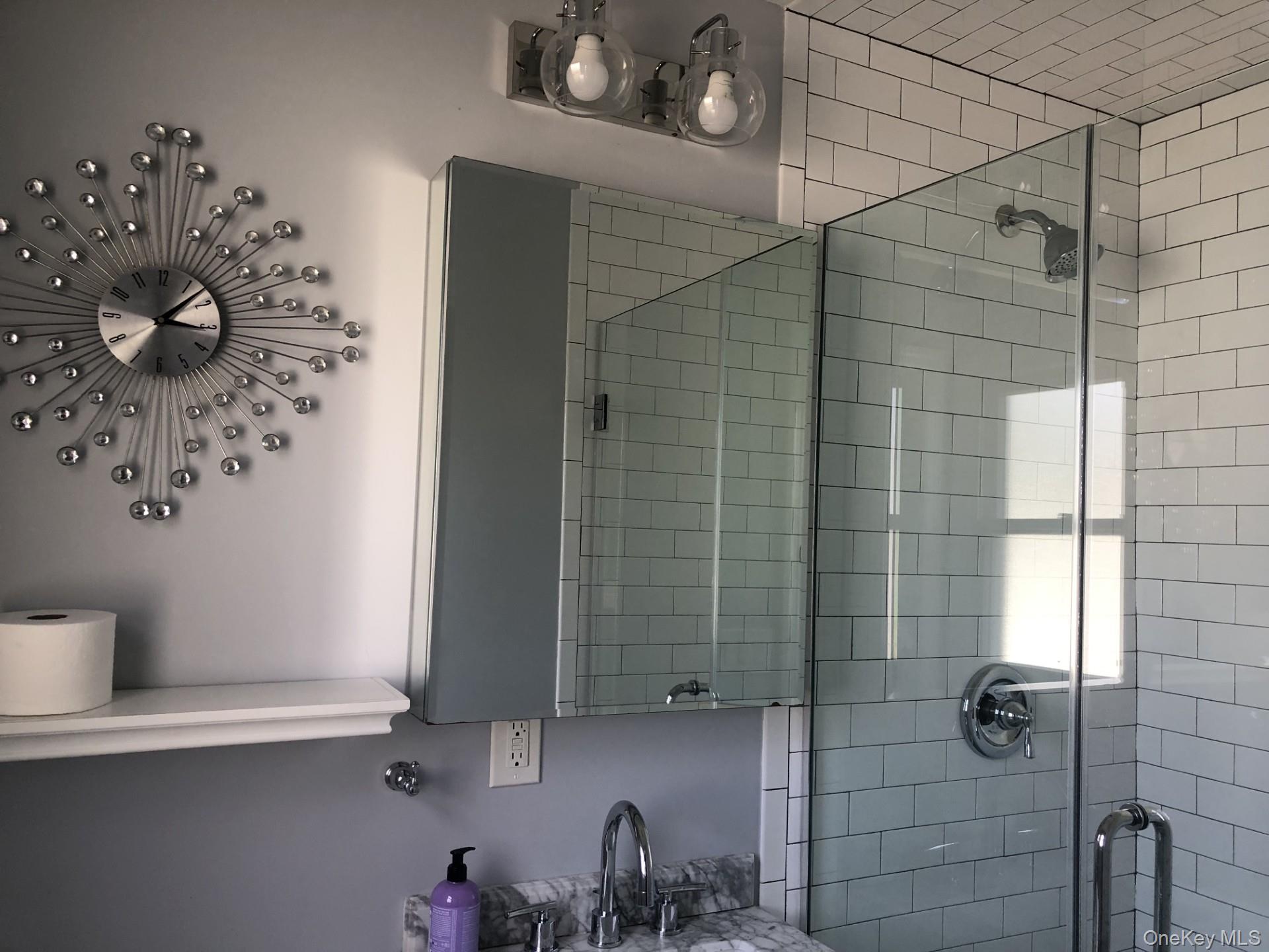 #20 photo, 104 Gail Court, Саффолк ‖ East Northport , NY 11731