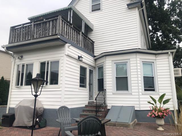 #8 photo, 108 Elizabeth Street, Floral Park , NY 11001