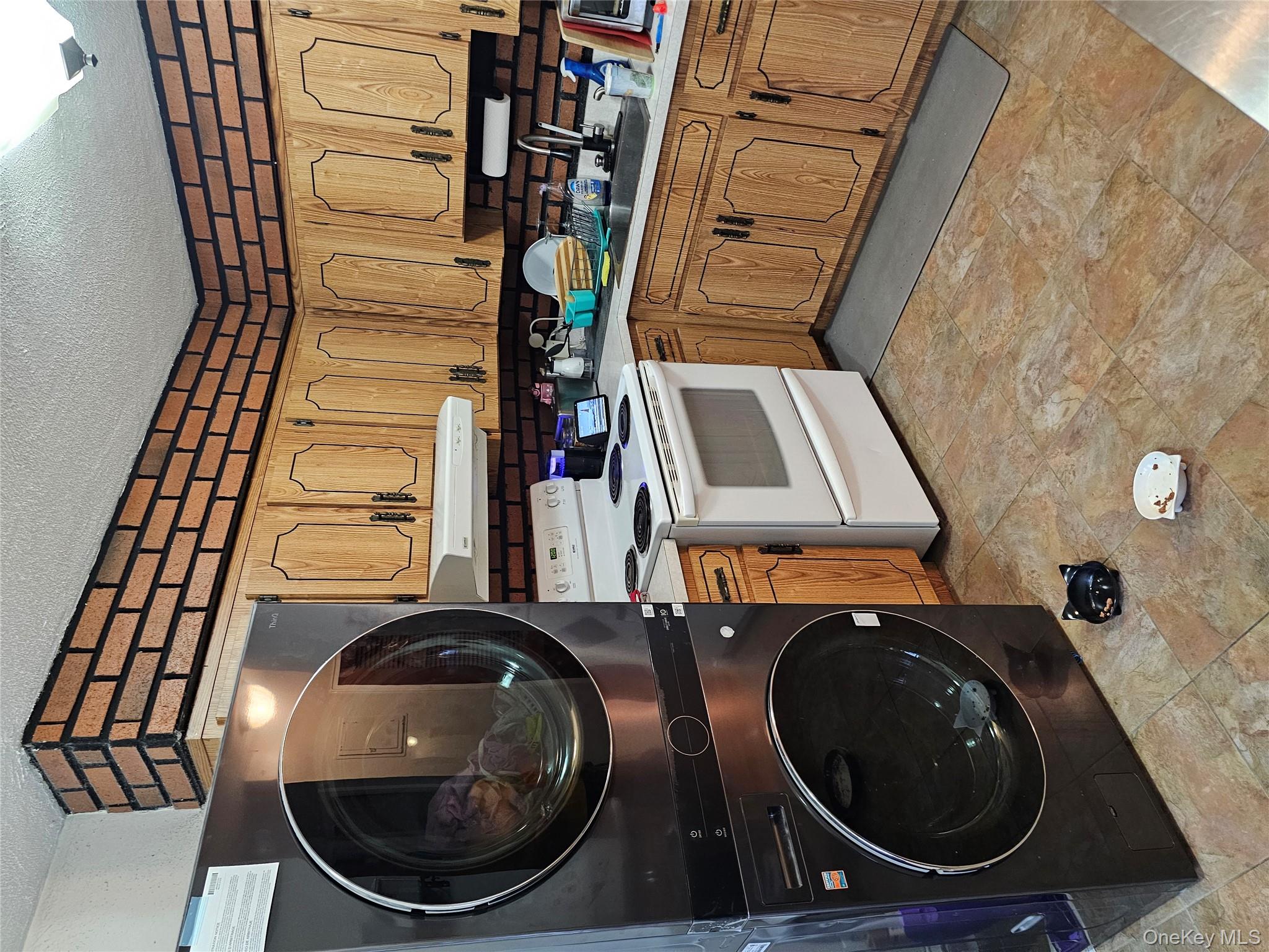 #11 photo, 139 Farber Drive, West Babylon , NY 11704