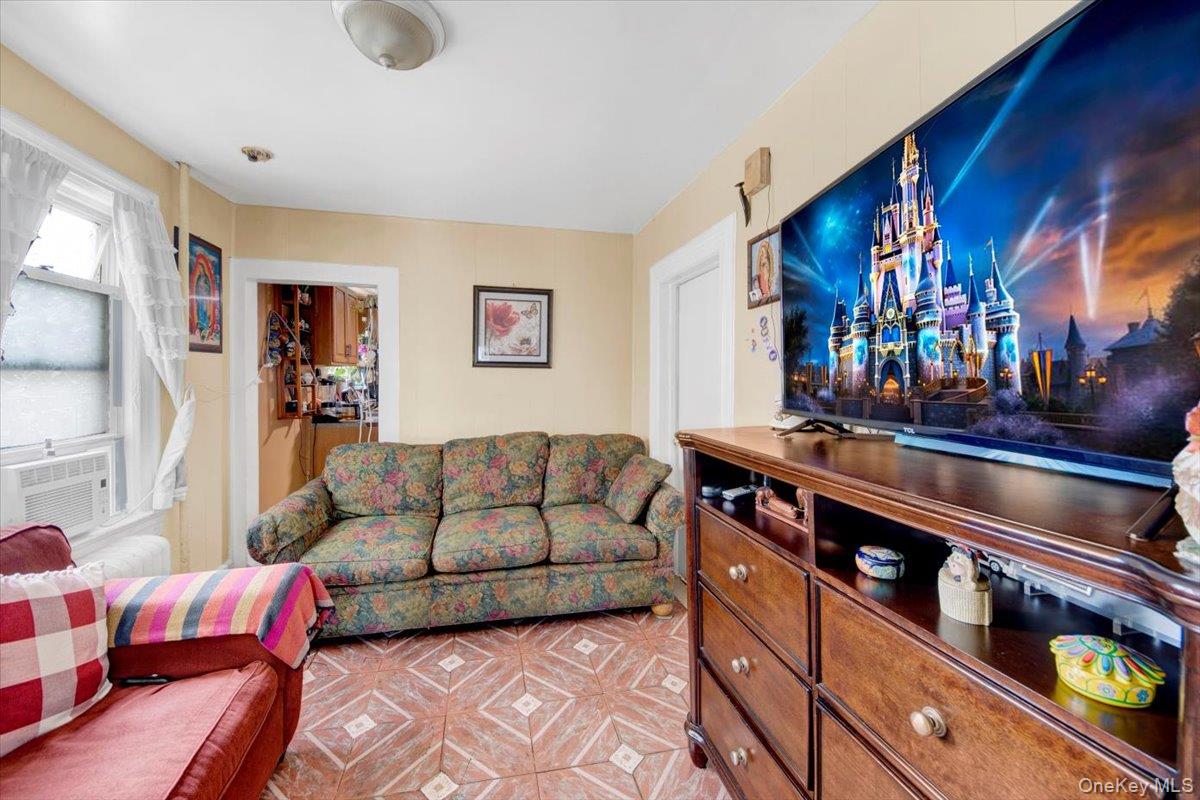 #13 photo, 14 Bartels Place, New Rochelle , NY 10801