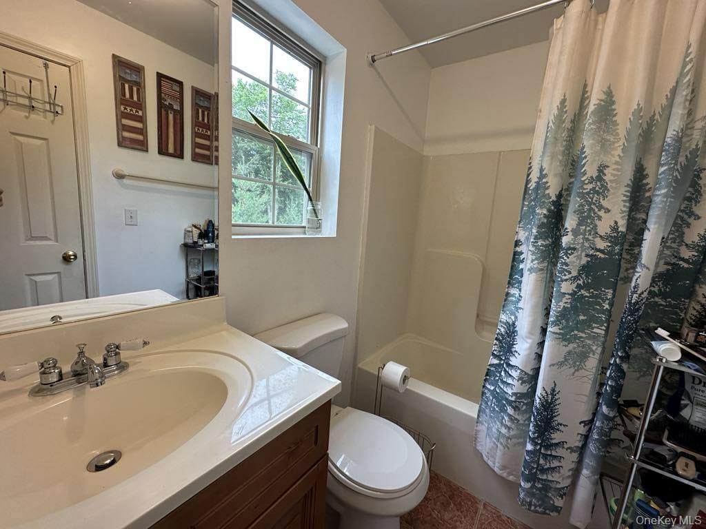 #11 photo, 556 Airport Road, Swan Lake , NY 12783