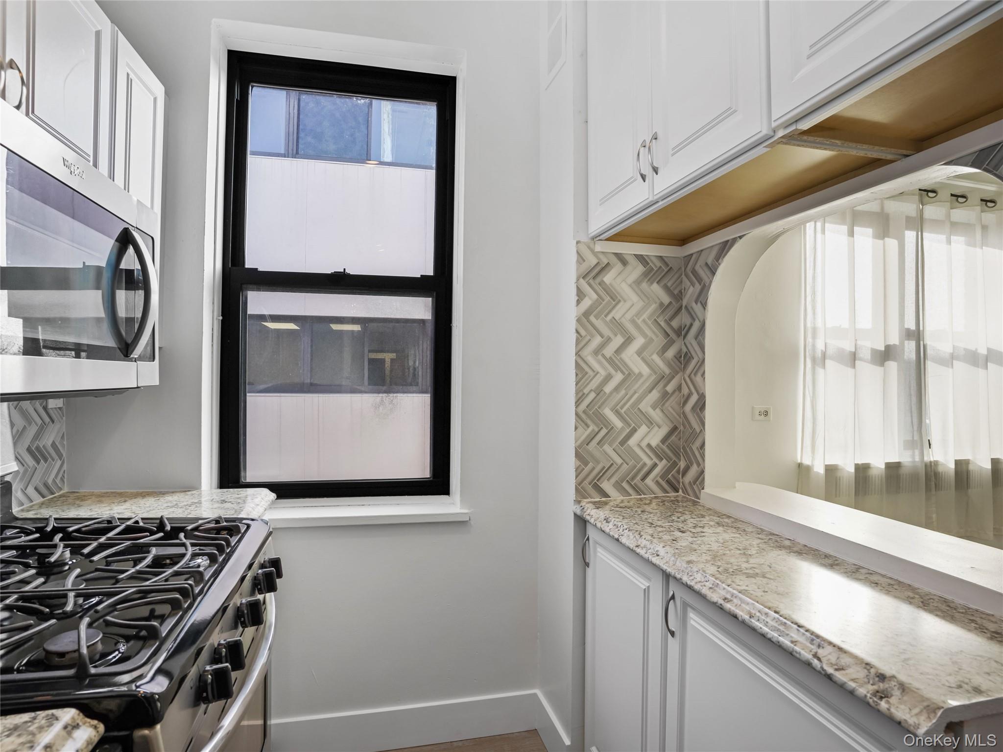 #19 photo, 2 Greenridge Avenue, White Plains , NY 10605