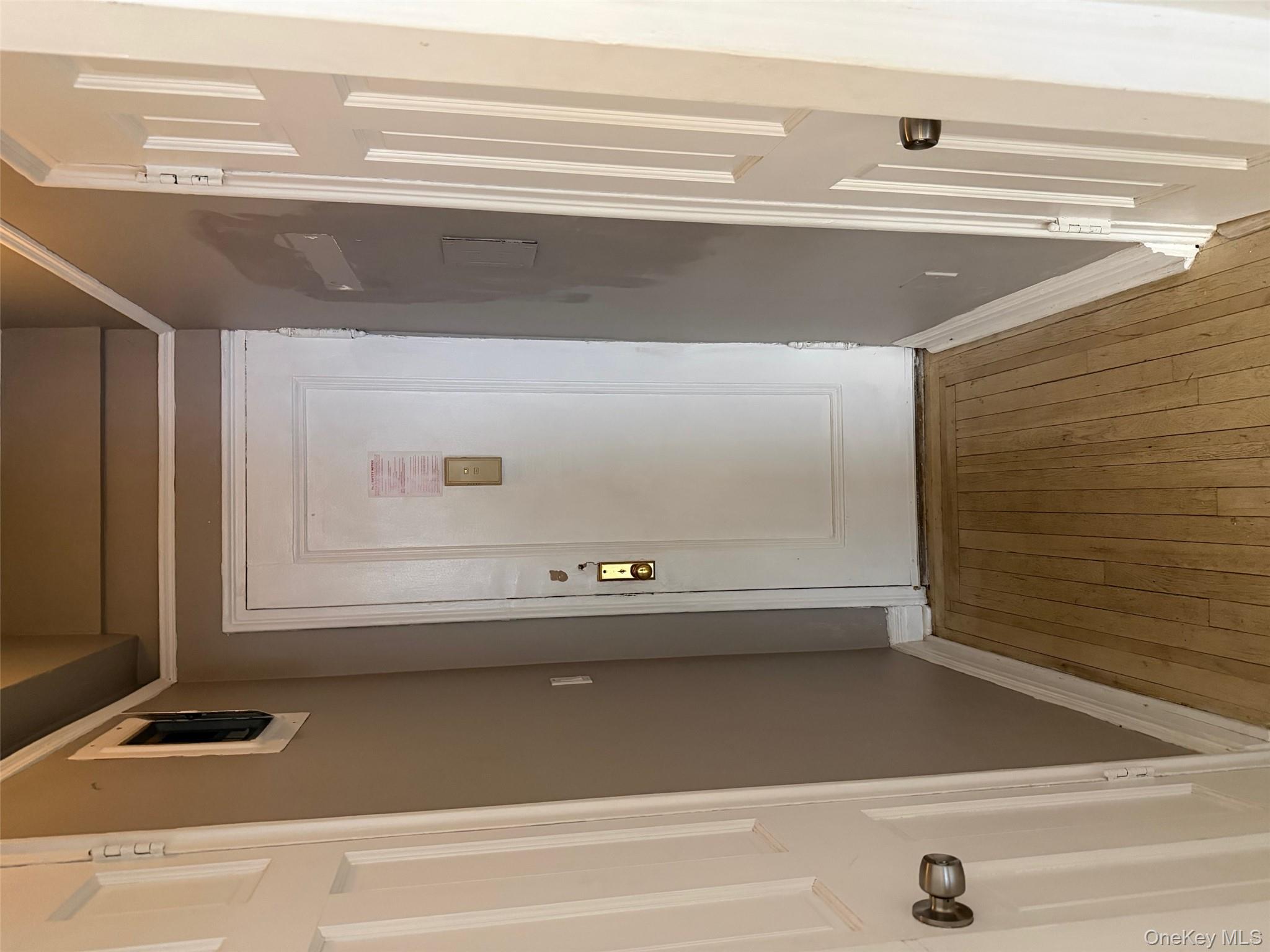 #12 photo, 142 E 49th Street, New York (Manhattan) , NY 10017